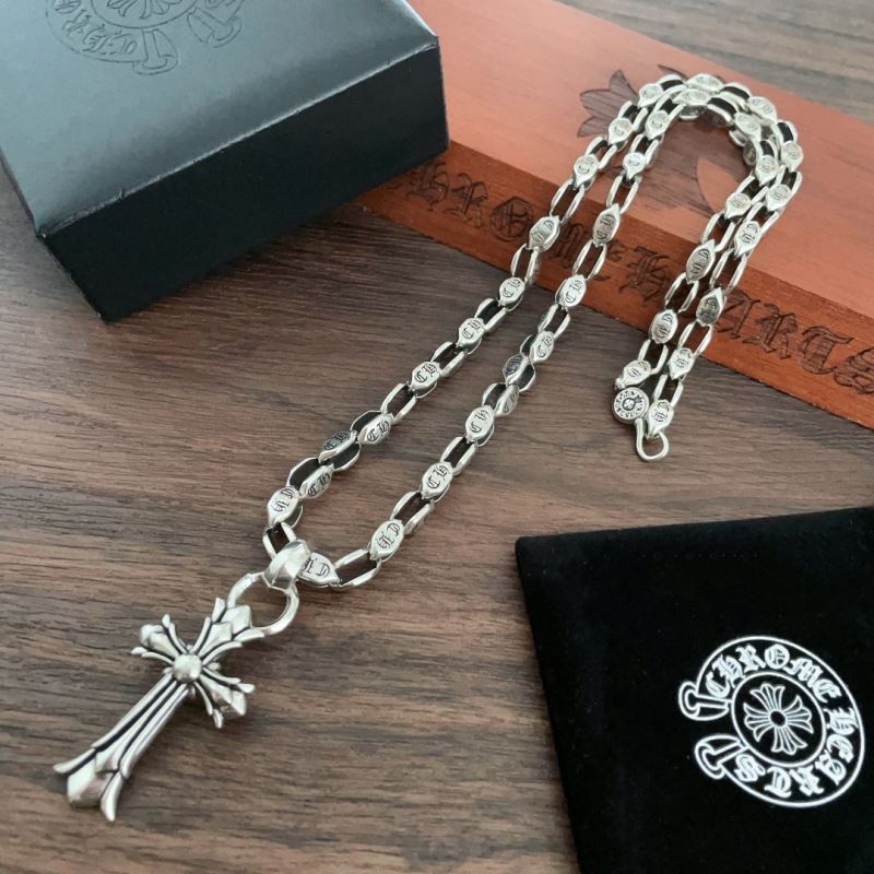 Ch**me He**ts necklaces